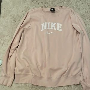 nike sweatshirt